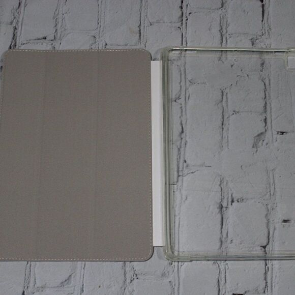 iPad 7th/8th Generation Full Body Protection TriFold Case LION 10.2" - Picture 2 of 5